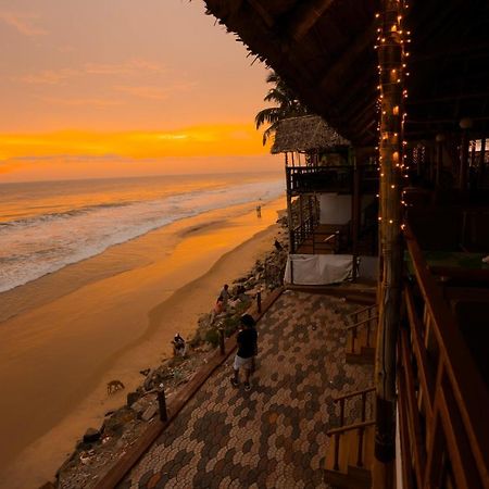Black Beach Resort Varkala Exterior photo