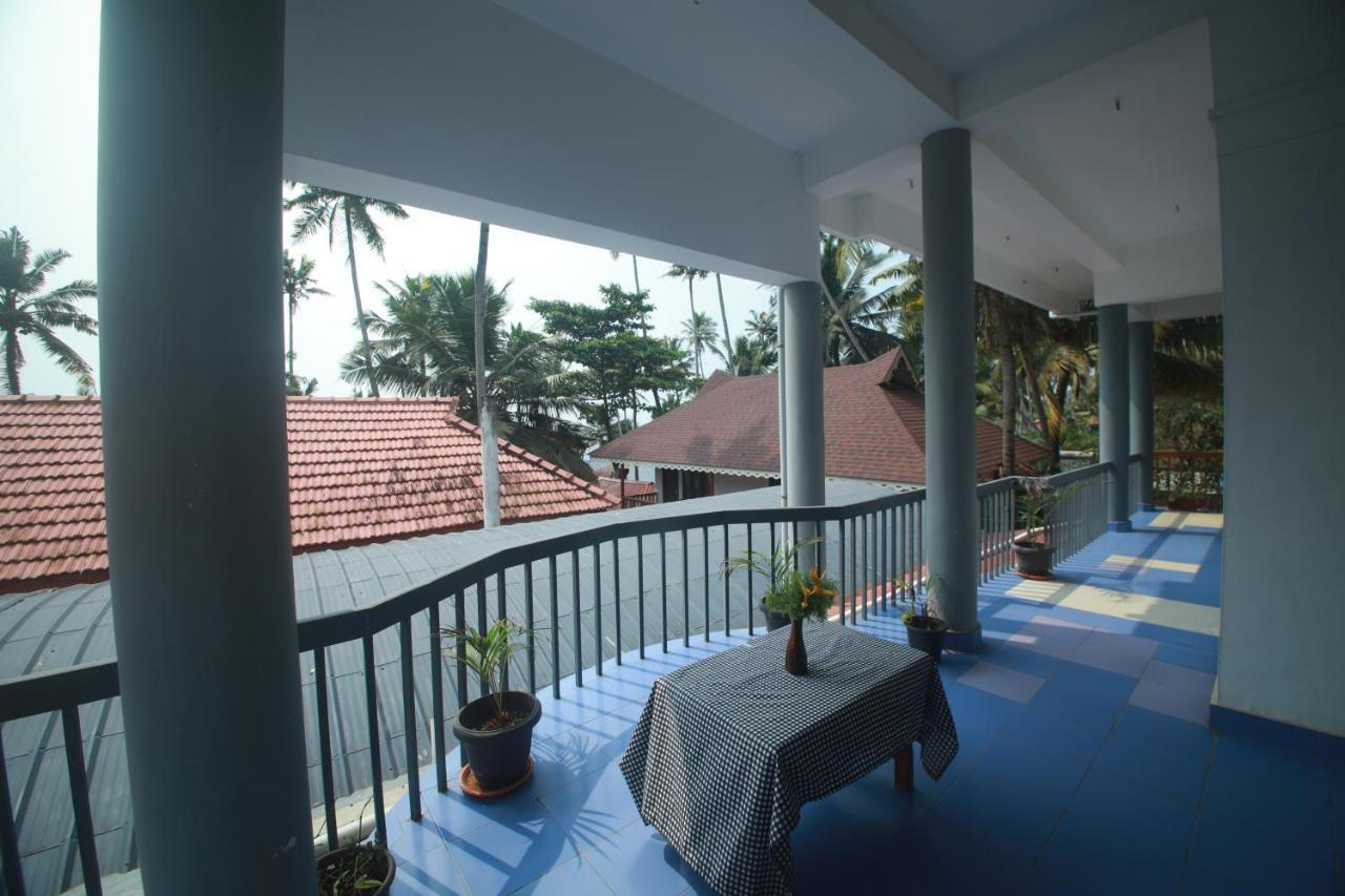 Black Beach Resort Varkala Exterior photo