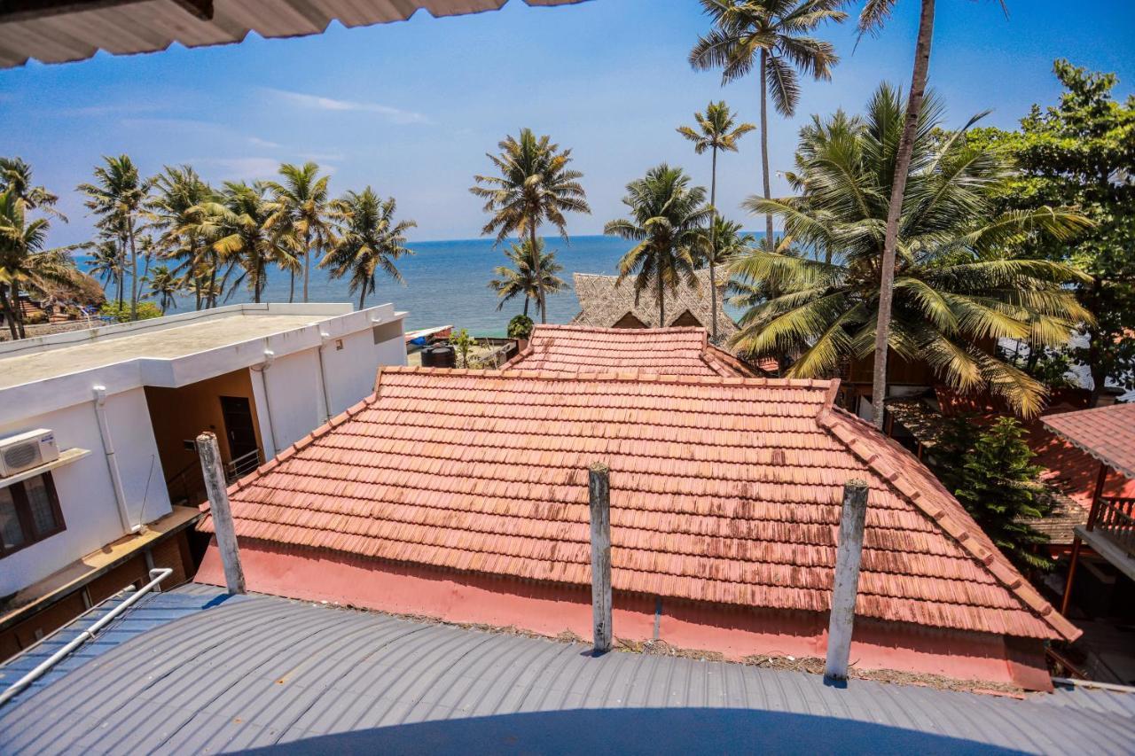 Black Beach Resort Varkala Exterior photo