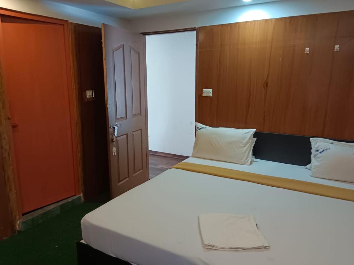 Black Beach Resort Varkala Exterior photo