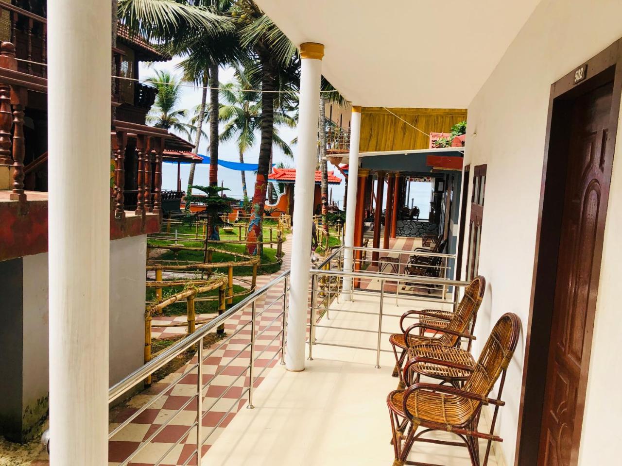 Black Beach Resort Varkala Exterior photo