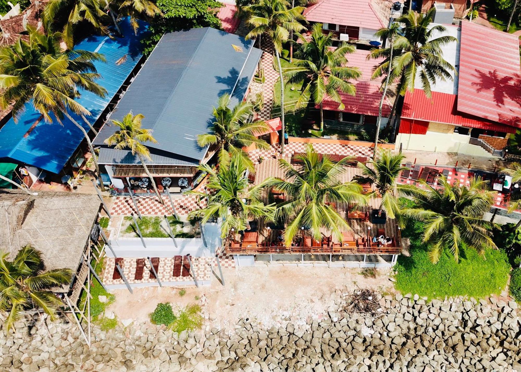 Black Beach Resort Varkala Exterior photo
